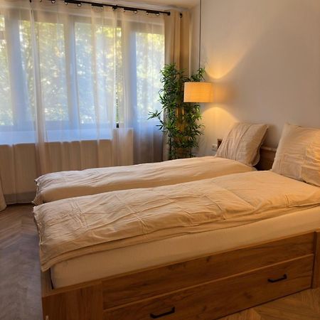 One Room Apartment- Self Check-In 24H Resita Ngoại thất bức ảnh