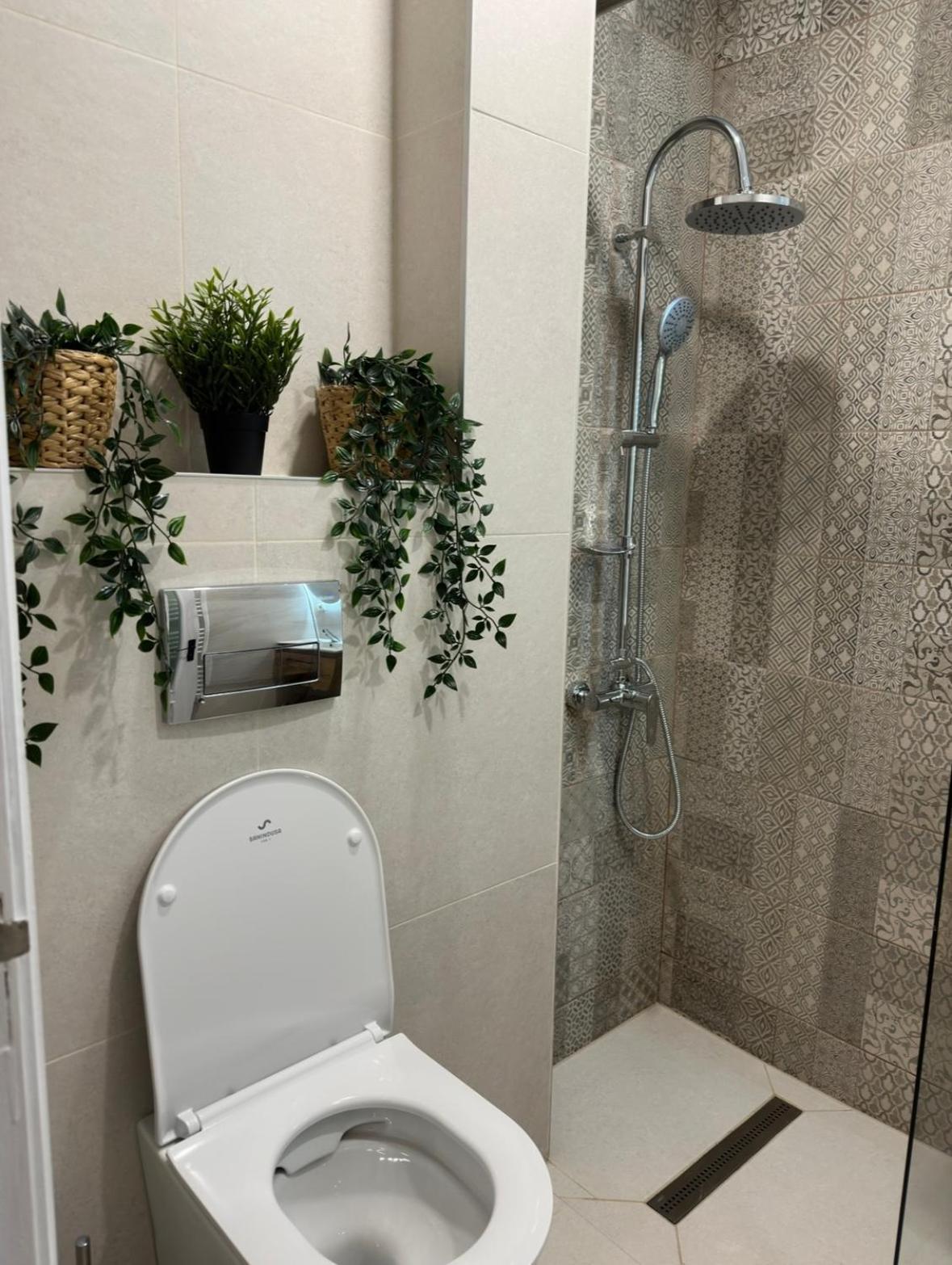 One Room Apartment- Self Check-In 24H Resita Ngoại thất bức ảnh